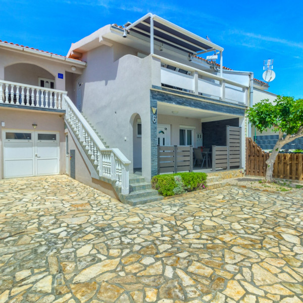 Apartment house Miljkovica, Apartments Miljkovica & Viric, Vir island, Croatia Vir